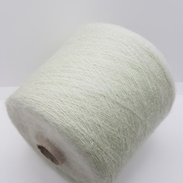 100 g de Kid Mohair Morbido Filato Italiano per Maglieria colore Verde Salvia Chiaro in cake o in cono N.11