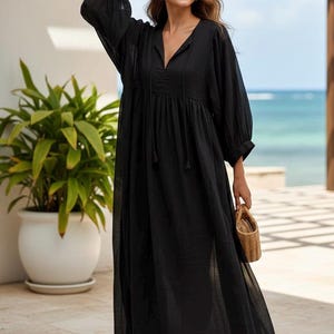 Robe midi noire, Col plongeant, Intérieur buste, Tenues de soirée