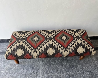 Banco con alfombra kilim, banco tapizado otomano, muebles hechos a mano, banco reposapiés, banco azteca, decoración rústica, banco de entrada, banco a medida