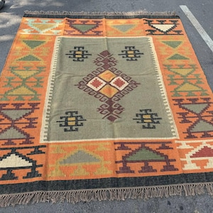 Wool Jute Kilim Rug
Turkish Jute Rug
Area Jute Rug
Traditional Rug
8x10 Jute Rug
Bohemian Rug
Wool Jute Rug
Handmade Rug
Livingroom Rug
Turkish Rug
Southwestern Rug
Rustic Rug
9x12 Ft Kilim Rug