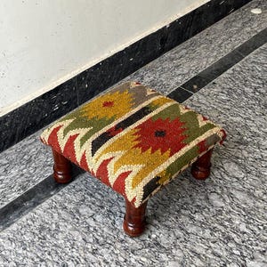Handmade Small Kilim Footstool - Upholstered Footrest & Bed Step for Stylish Home Decor - Perfect for Living Room, Bedroom, or Entryway&quot;