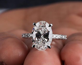 Anillo de compromiso de 3 quilates con diamante cultivado en laboratorio ovalado: halo oculto, oro blanco
