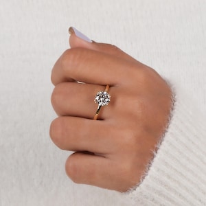 2.00 Carat IGI Certified Round Cut Lab Grown Diamond Ring / Minimalist Solitaire 8 Prongs 14K Thin Ring / Round Cut Diamond Engagement Ring