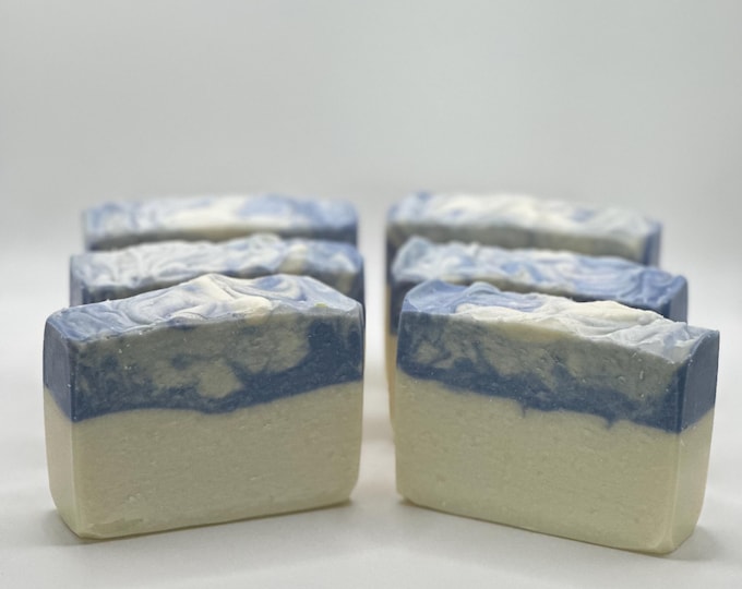Crisp Cotton Scented Soap: Fresh Linen Breeze