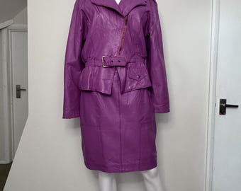 Falda de cuero rosa de los 80 y chaqueta biker a juego. Talla 10 del Reino Unido.