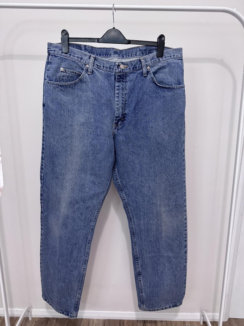 Men's Wrangler Jeans W38 L32 image 1