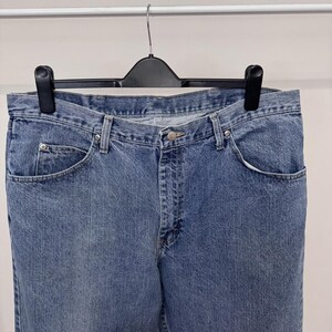 Men's Wrangler Jeans W38 L32 image 2