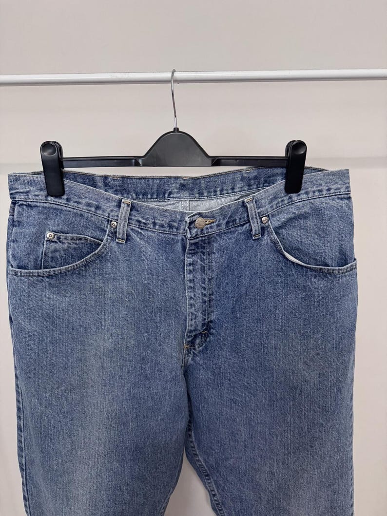 Men's Wrangler Jeans W38 L32 image 2