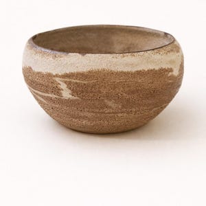 Ciotola in ceramica fatta a mano – Gres rustico moderno – Ceramica minimalista neutra – Ciotola da portata decorativa – Stoviglie Japandi – Ciotola in ceramica