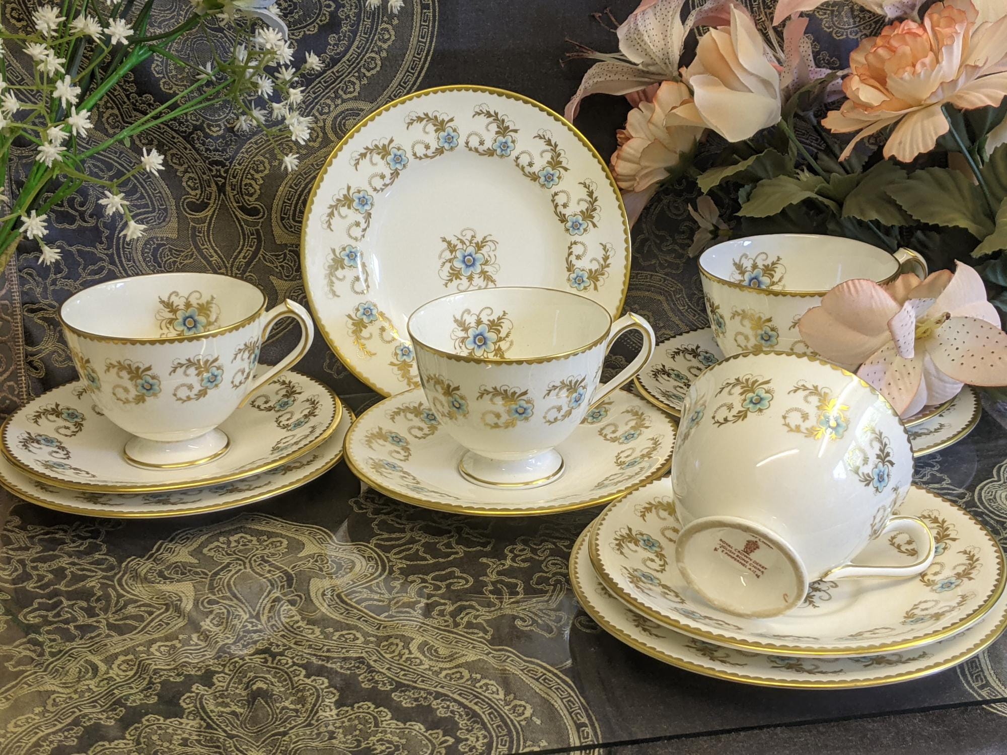 Crown Derby Antoinette - Etsy Canada
