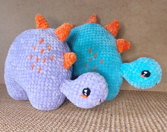 Grand dinosaure en peluche (crochet)