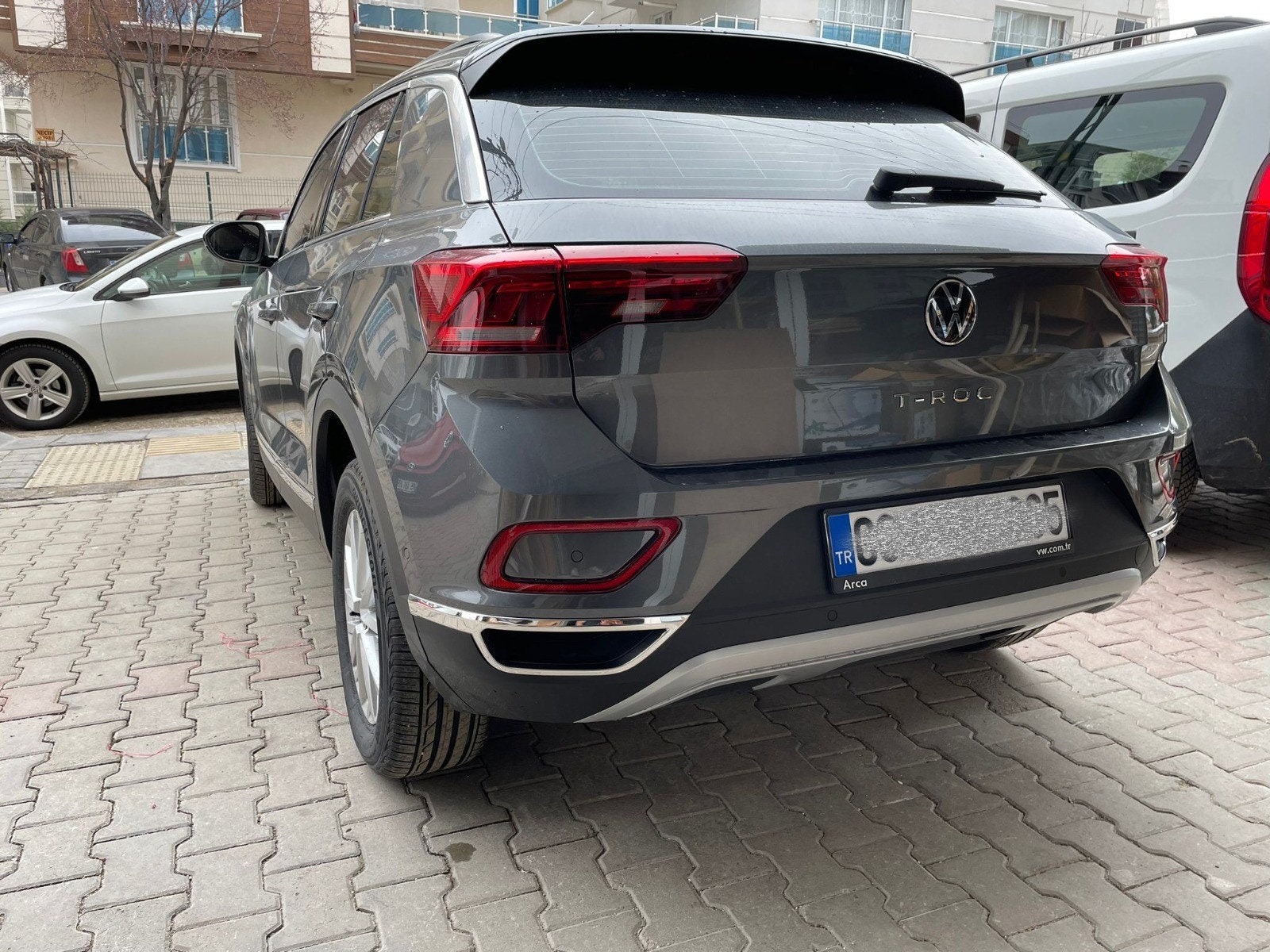 VW T-Roc Facelift Chrom Auspuff Sicht Diffusor 2 Stk. Über 2021
