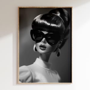 Vintage Doll Fashion Print – 90s Black and White Wall Art for Feminine Interiors, Perfect Gift for Her, Retro Doll Magazine Poster, Digital