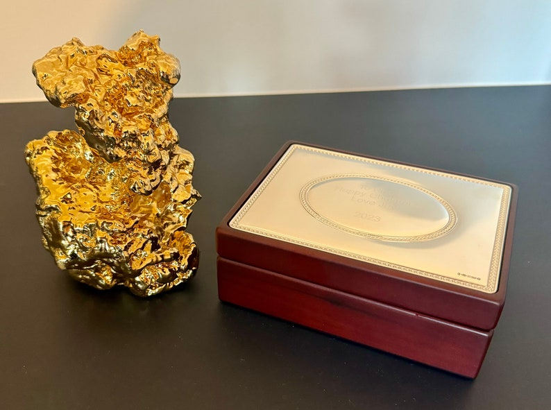 Sculpture en pépite d'or, cadeau pour la maison, sculpture en métal, ornement de bureau en or image 4