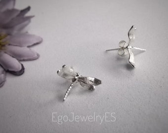 925 sterling silver stud earrings. Dragonfly stud earrings. silver jewelry. Dragonfly jewelry. Insect earrings.Insect jewelry.Silver Insect
