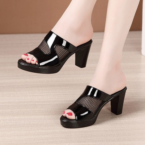RAID Fia platform heel sandals in black | ASOS | Sandali con tacco, Sneaker  con tacchi, Scarpe di moda