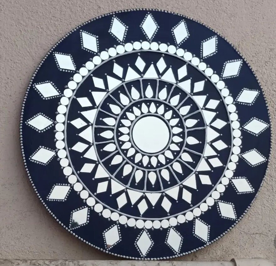 Round Lippan Art - Etsy
