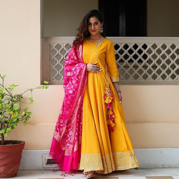 Alkananda Bodapaty In Purple Delight Handwoven Banarasi Silk Suit Set  Online - Chinaya Banaras