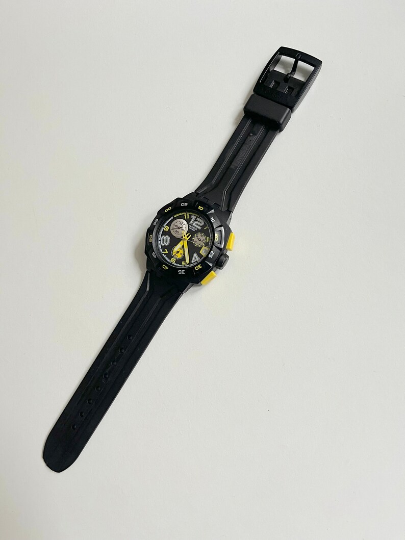 Swatch New Chrono YELLOW HEAD SUIB401 de 2008 état proche du neuf pile neuve installée 43 mm emballage d'origine image 4