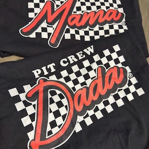 Retro pitcrew shirts, race verjaardag shirts, vintage race tshirt, matching two fast race shirt, custom jaren 60 tshirt, rode auto shirts, F1 tee afbeelding 2