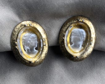 Pendientes de clip con camafeo de cristal tallado en tono dorado - Estilo vintage de los años 60