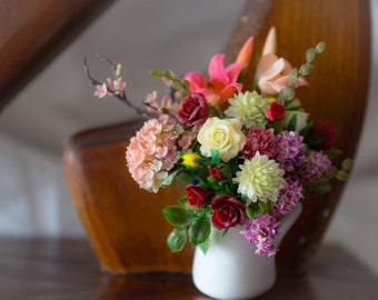 Arrangement de fleurs pour maison de poupée et miniatures