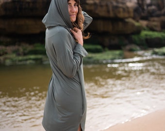 Vestido con capucha para mujer, vestido largo con capucha y bolsillos de bambú natural.
