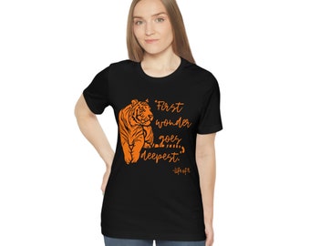 First Wonder Goes Deepest Shirt - Pi cita de Life of Pi de Yann Martel ficción diseño personalizado manga corta