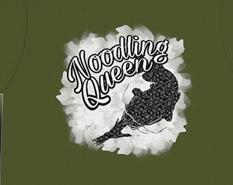 Women's flathead catfish long-sleeved fishing NOODLING QUEEN  t-shirt for her Mother's Day Gift for catfish fishing mom fishing tomboy