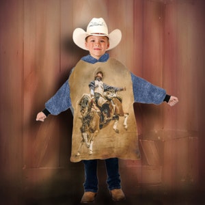 Kids GIANT Hooded Blanket | Rodeo Blanket Shirt for Kids | Kids Western Christmas Gift | Fleece Rodeo Cowboy Cowgirl Ranch Kid Horse Lover