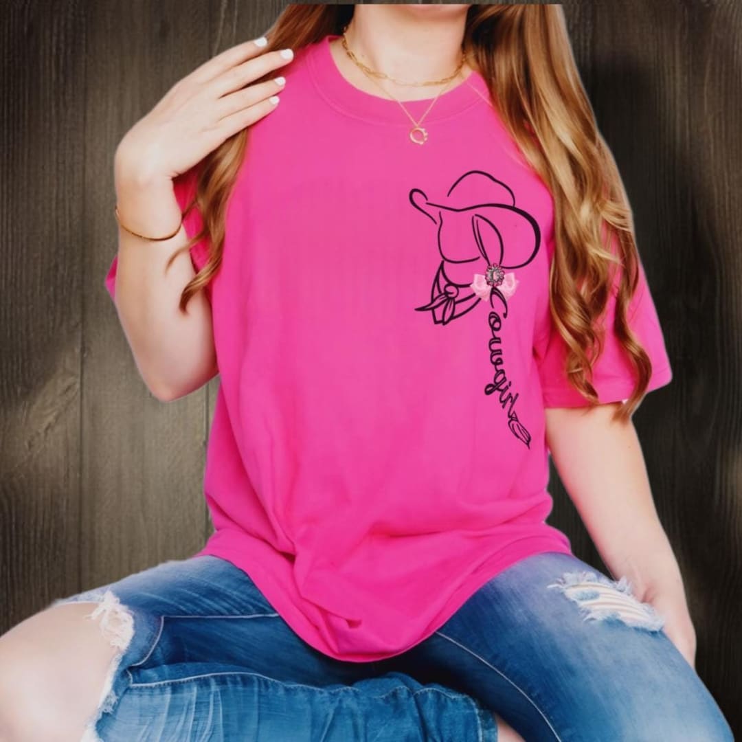 trendy-coquette-cowgirl-line-art-word-art-t-shirt-punchy-pink-coquette