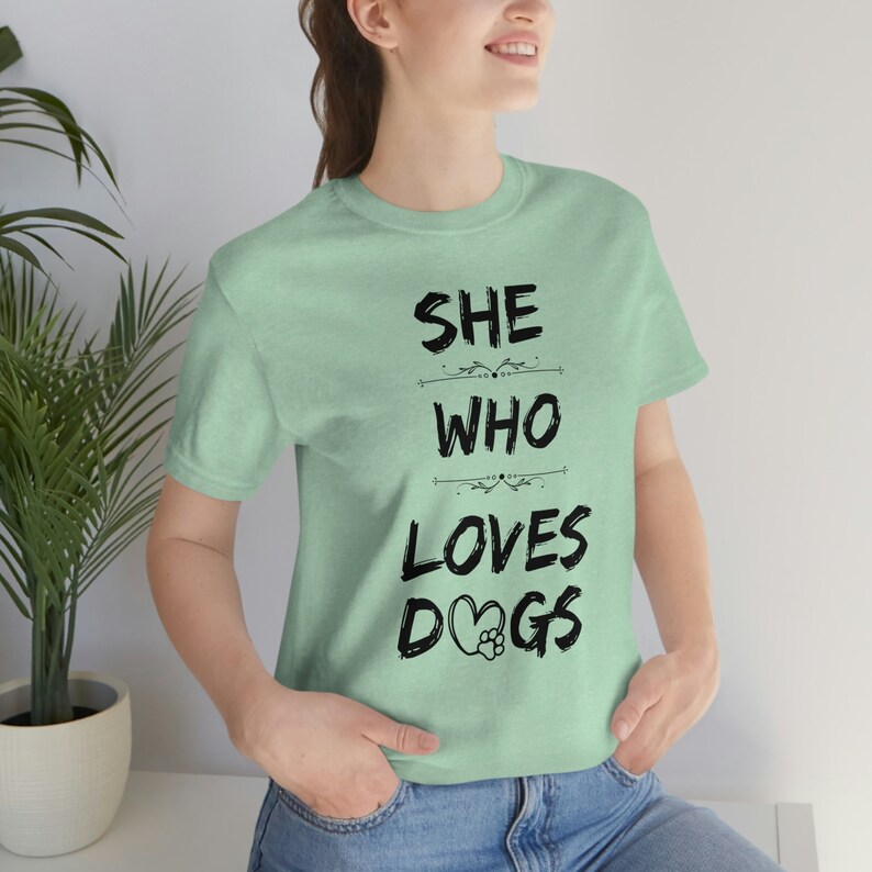 Dog Mom T-shirt Cadeau de fête des mères pour elle, Chemise d’amoureux de chien mignon pour femmes, Tee-shirt d’amoureux de chien, Cadeau de promeneur de chien, T-shirt de groupe de chiens Heather Mint