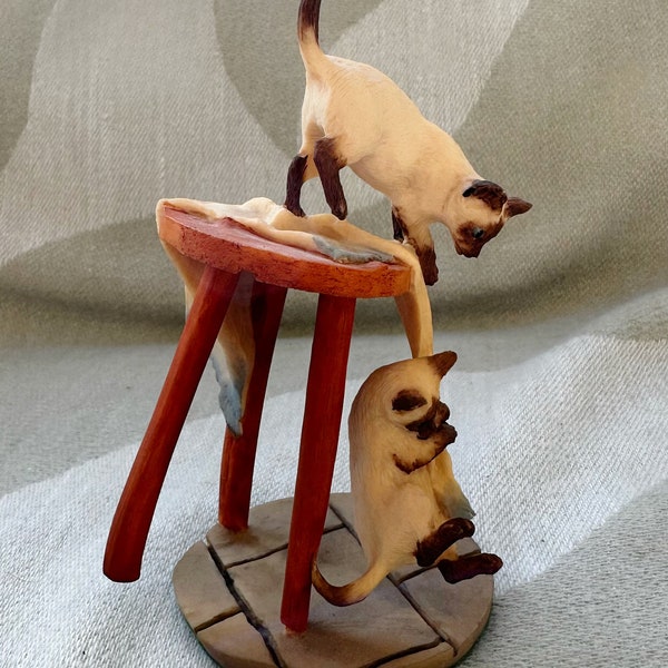 Aynsley Mastercraft Siamese Kittens Figurine