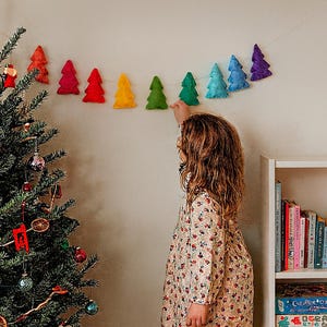 Rainbow Felt Christmas Tree Garland – Handmade Holiday & Party Decor, Colorful  Christmas Decoration