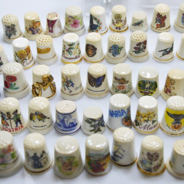 Sammlung von Porzellan-Fingerhüten, 100 Stück – Jahrgang 1970–1980