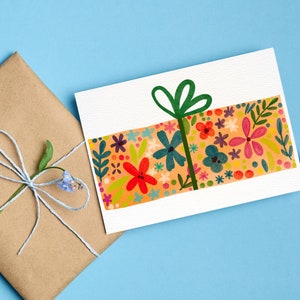 Geburtstagskarte - Geschenk mit Schleife und Blumen | Geburtstag | Aquarell