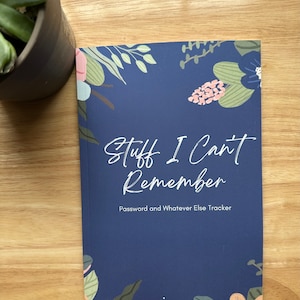 Password Tracker Book: Floral Design, 100 Pages (6&quot; x 9&quot;)
