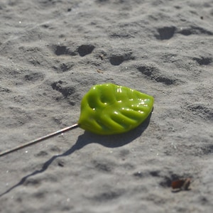 Textured leaf in green Murano glass