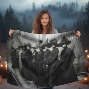 Witchwalk of Elegance Double-Sided Throw Blanket - Vintage Coven in Hats Gothic Blanket, Witchcore Fashion Soft Plush Boho Home Throw