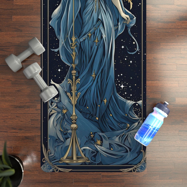 Esterilla de yoga de goma de la diosa lunar, regalo ideal para los amantes de la luna, estética de la carta del tarot del oráculo, toque femenino divino, duradero y ligero imagen 6