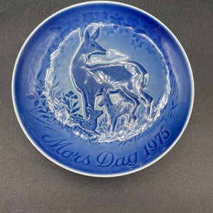 Copenhagen blue and white deer porcelain made in Denmark plate for Mother&#39;s Day 1975