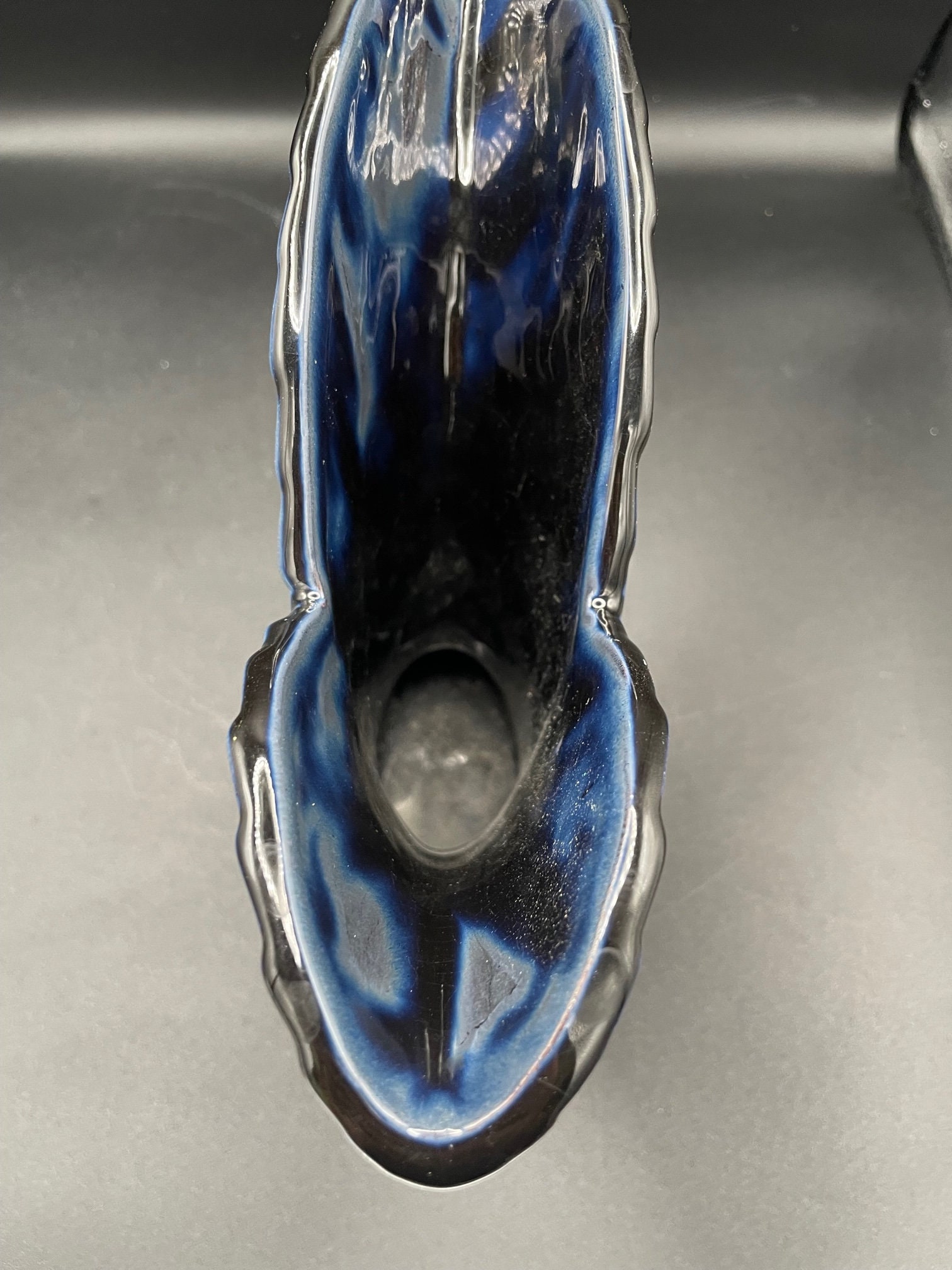 パイン陶器の赤と青の葉の花瓶 - Etsy 日本