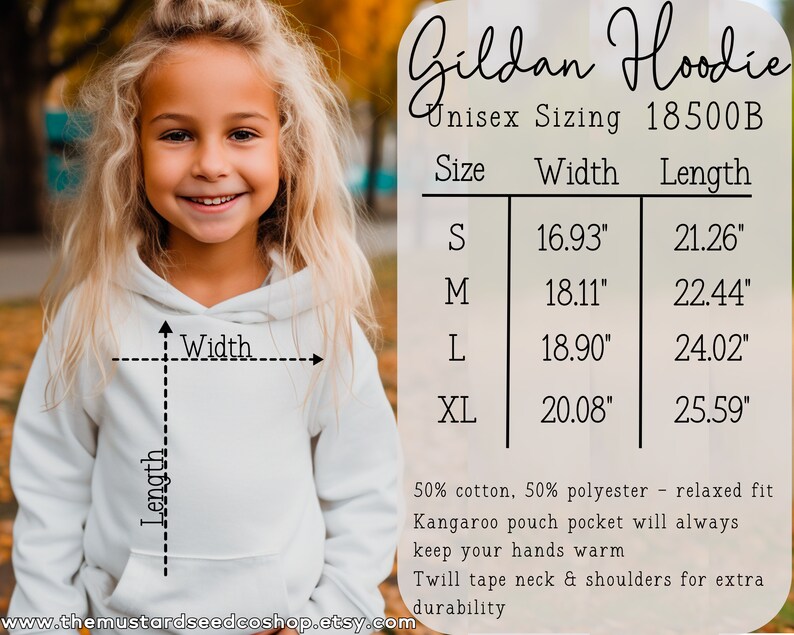 Puede incluir: Sudadera blanca Gildan con bolsillo canguro. Tabla de tallas unisex con medidas en pulgadas para las tallas S, M, L y XL. 50% algod&oacute;n, 50% poli&eacute;ster. Cinta de sarga en el cuello y los hombros para mayor durabilidad.