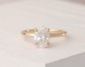 オーバルカットCZソリティア婚約指輪、トラベルリング、ツートーンイエローゴールドヴェルメイユとホワイトゴールド、925スターリングシルバー模造ダイヤモンドリング
