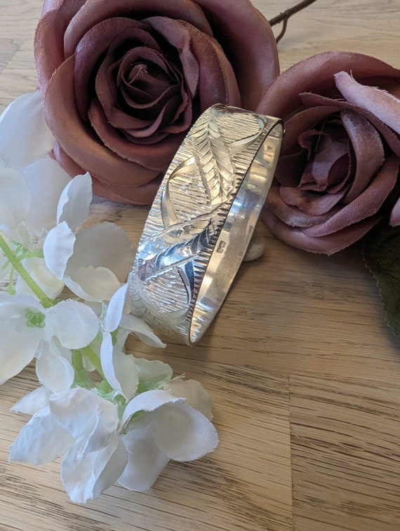 Solid sterling silver bangle Birmingham 1975 35.4g - image 2
