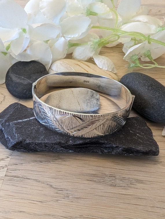 Solid sterling silver bangle Birmingham 1975 35.4g - image 3