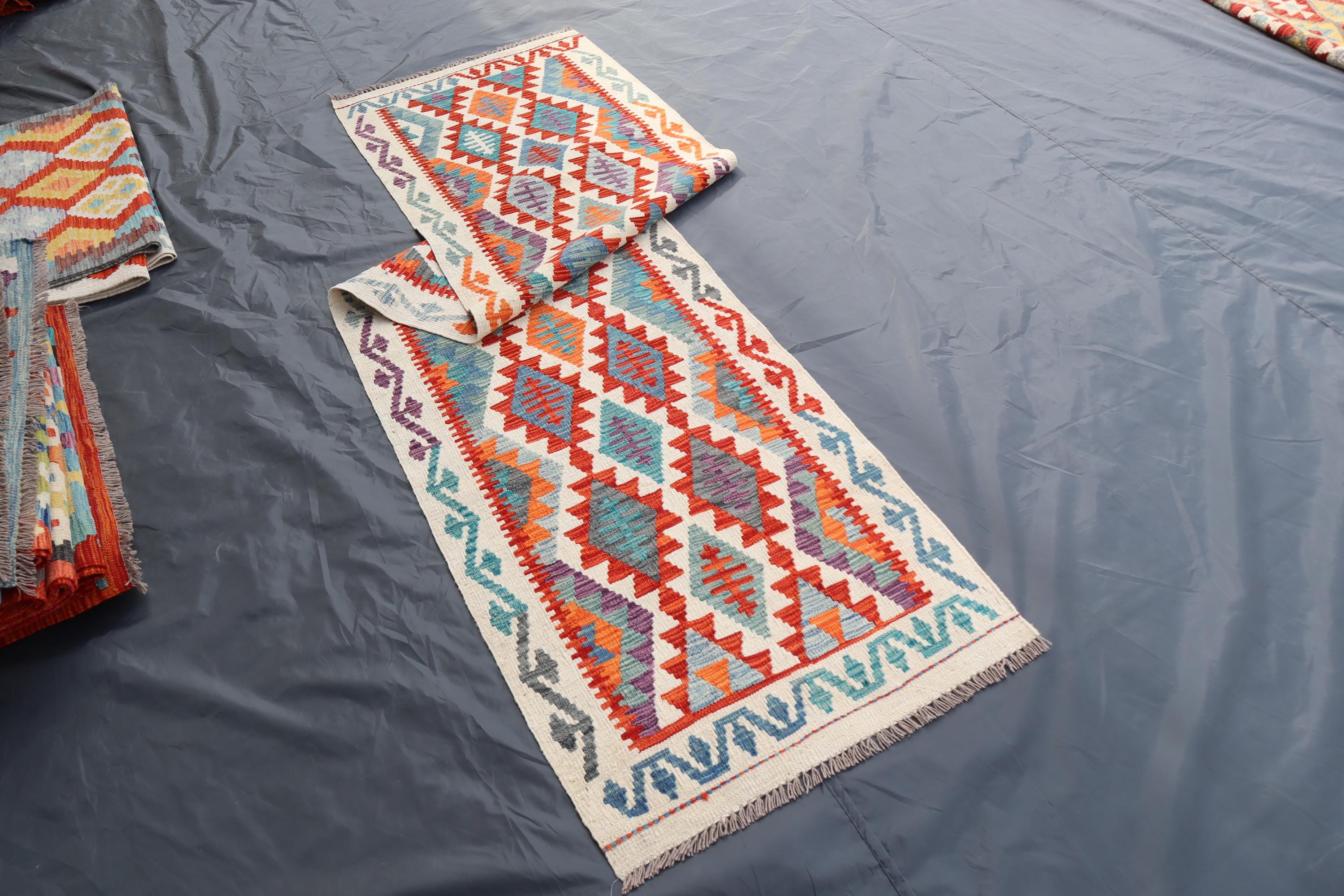 アフガンランナーラグ 3 x 10フィート 手織りキリム 廊下敷き