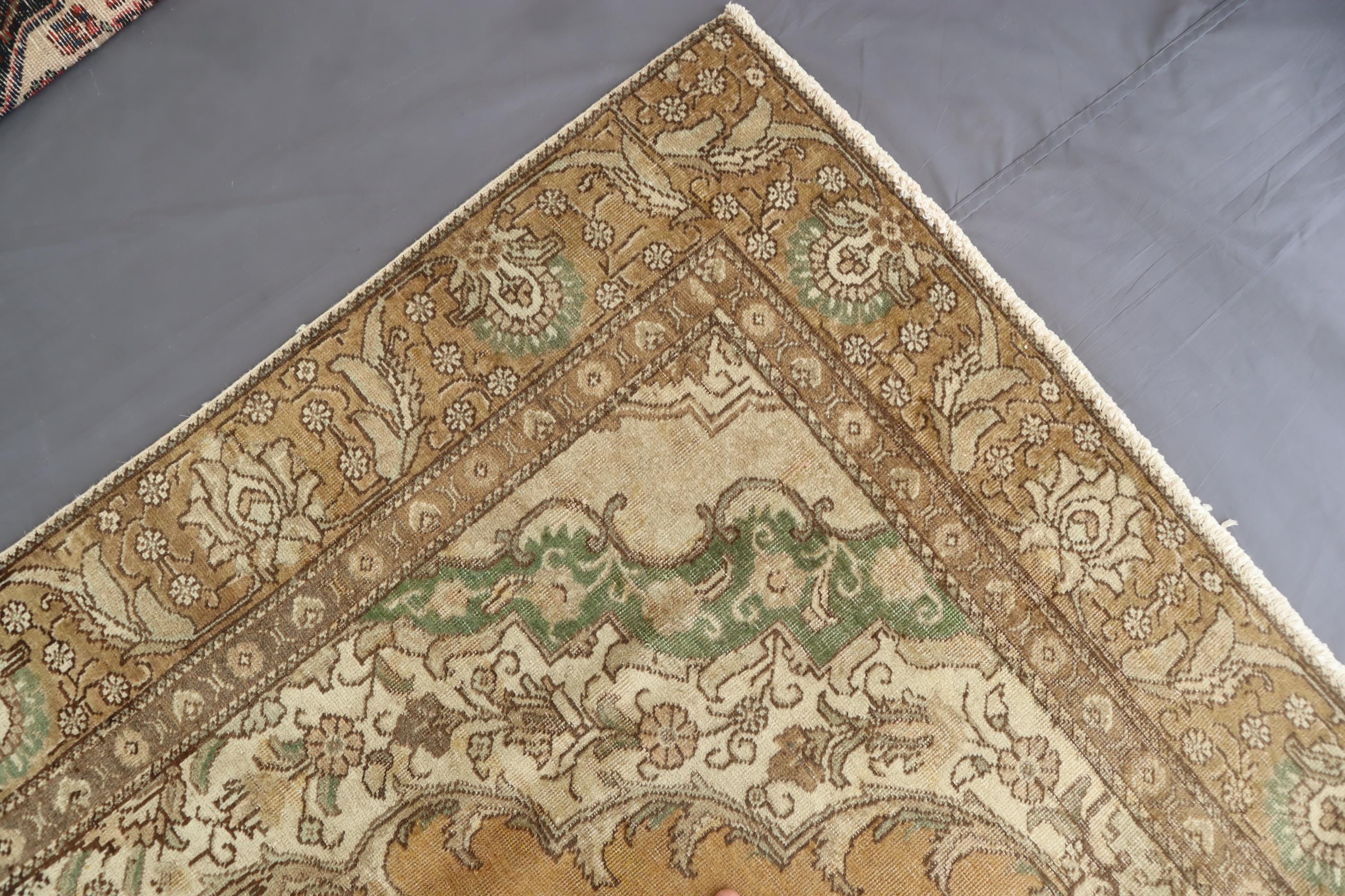 アンティークコーカサスラグ 7'4x10'4フィート ヴィンテージ 色褪せた