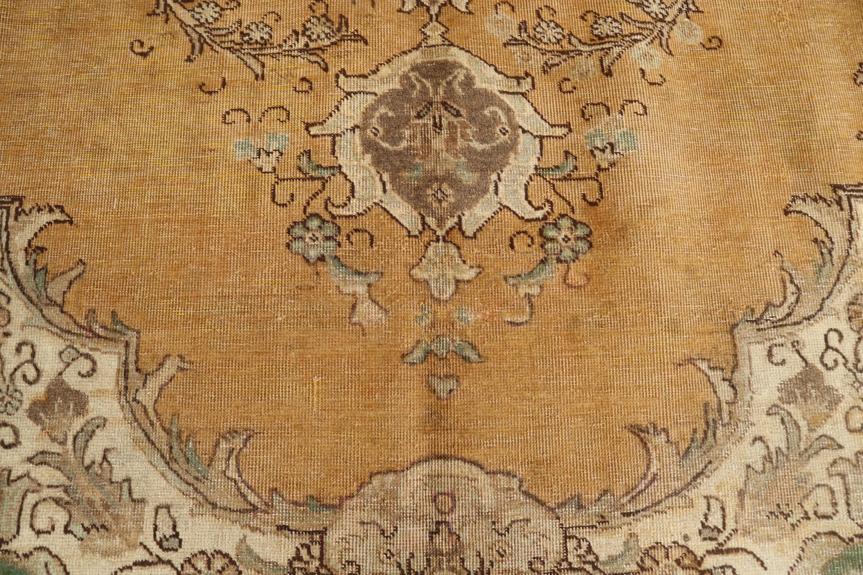 アンティークコーカサスラグ 7'4x10'4フィート ヴィンテージ 色褪せた