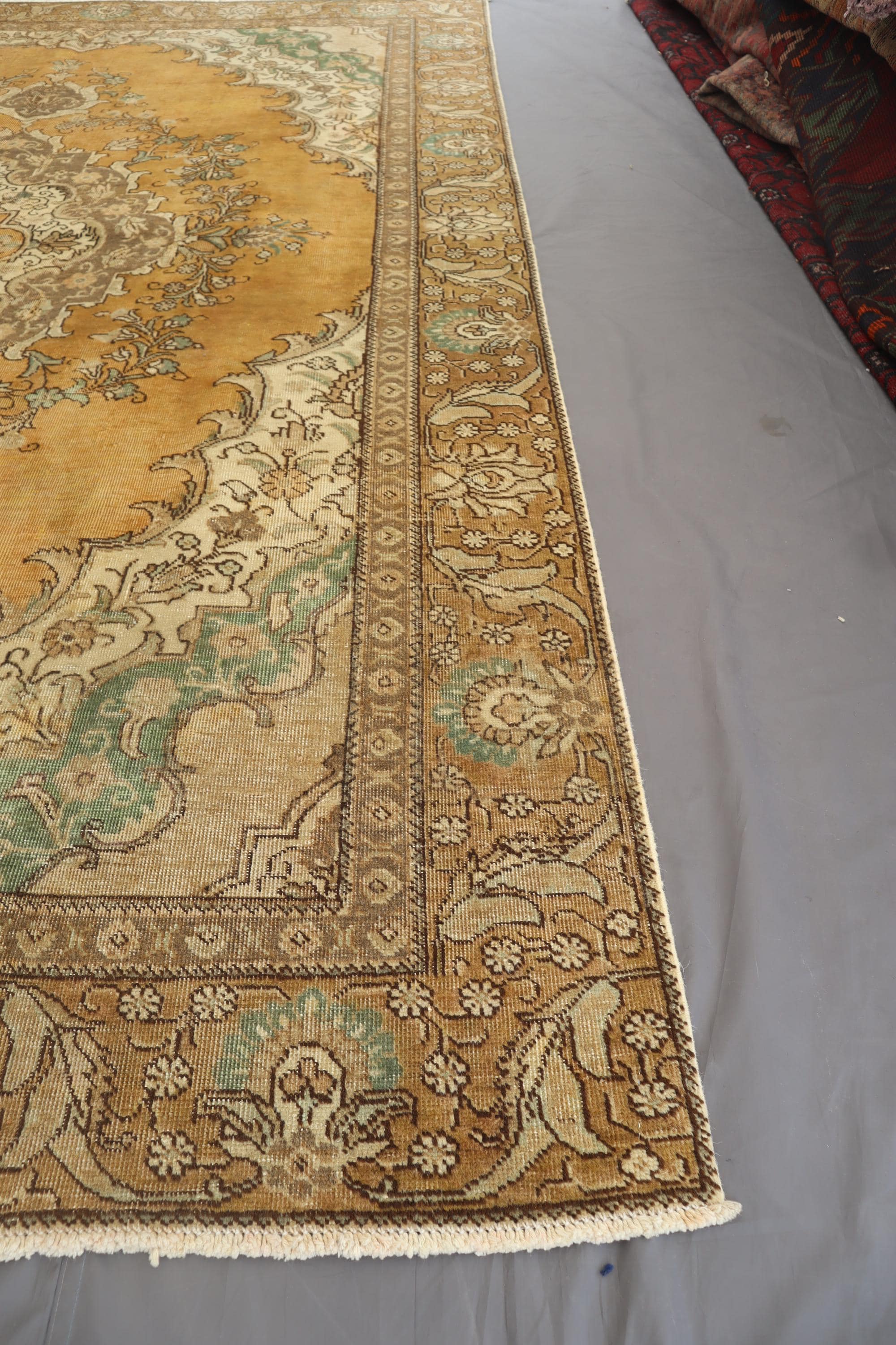 アンティークコーカサスラグ 7'4x10'4フィート ヴィンテージ 色褪せた